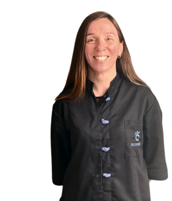 Equipe, Elodie, secretaire de usma sante (Unite sante main Aquitaine), specialiste de la chirurgie de la main et du poignet, centre arthrose et rhizarthrose, canal carpien